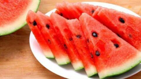 小西湖吃瓜视频,揭秘网红美食背后的故事